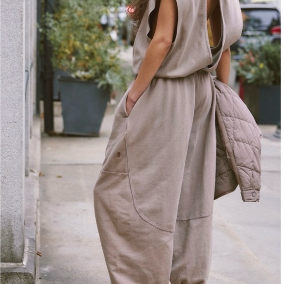 Throw And Go Onesie - Picture 13 of 14